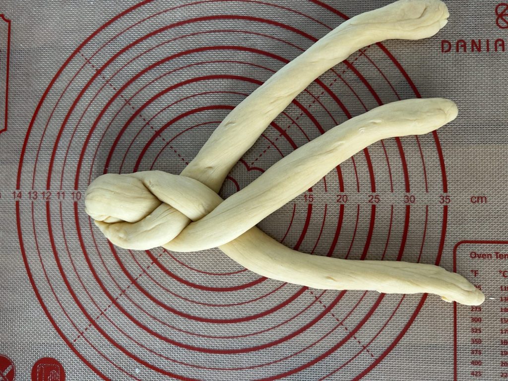 bread braiding
