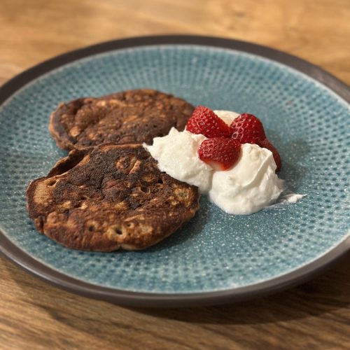 pancakes with whipped cream